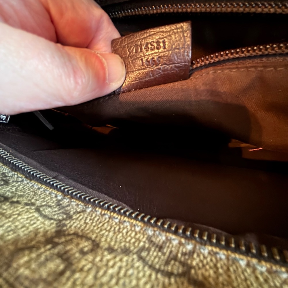 Authentic Vintage Gucci GG Supreme Messenger Bag – Brown/Beige - Picture 8 of 8